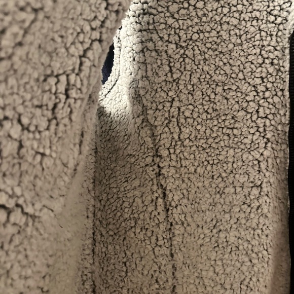 Beautiful free county vest, black with Sherpa XL Warm and classy! - Picture 2 of 4